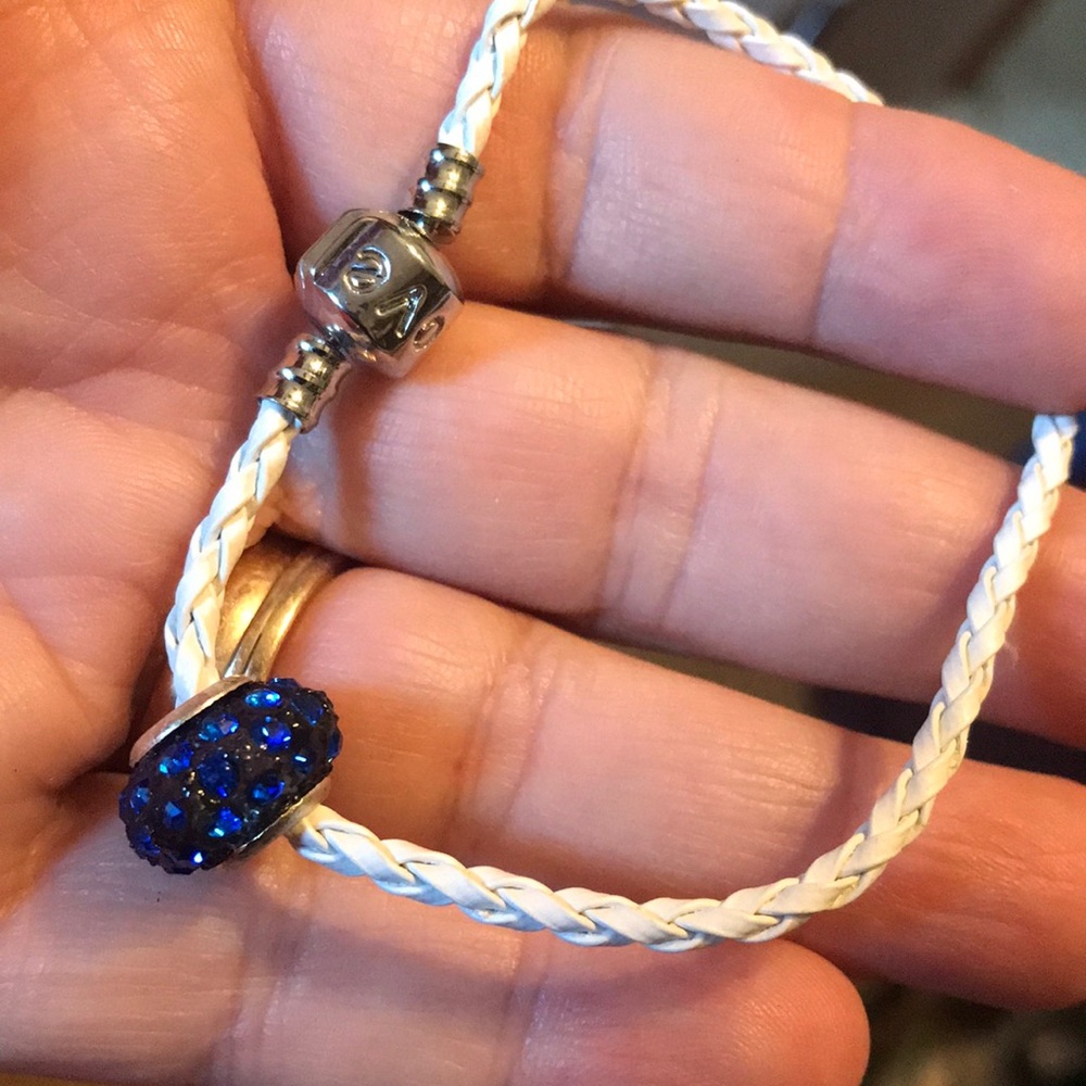 Blue bead bracelet